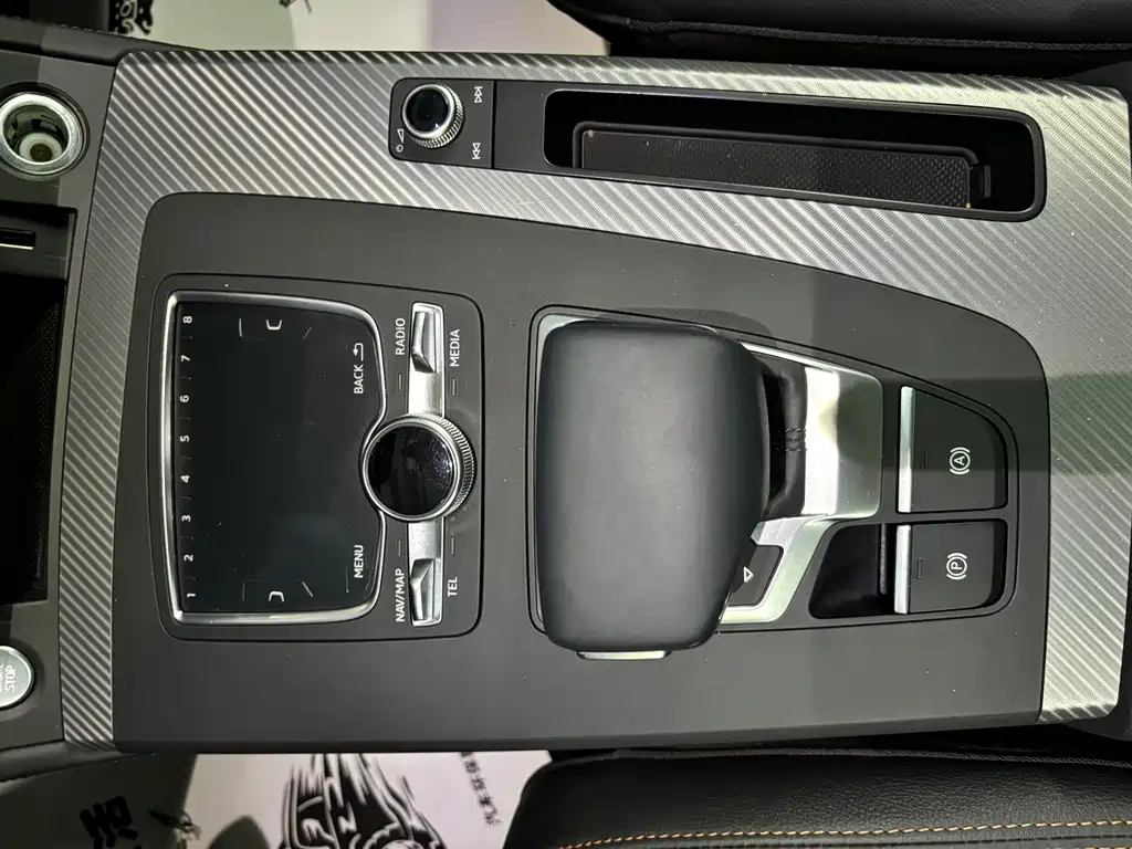 Audi Q5L — миниатюра 8