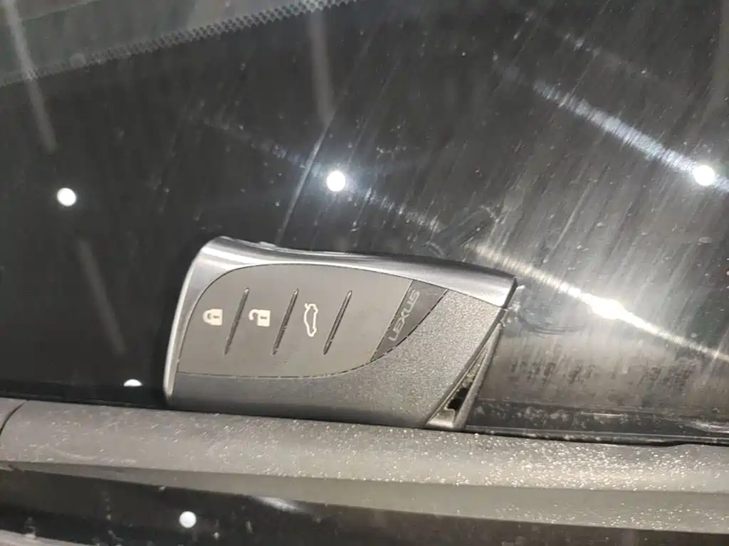 Lexus ES — миниатюра 9