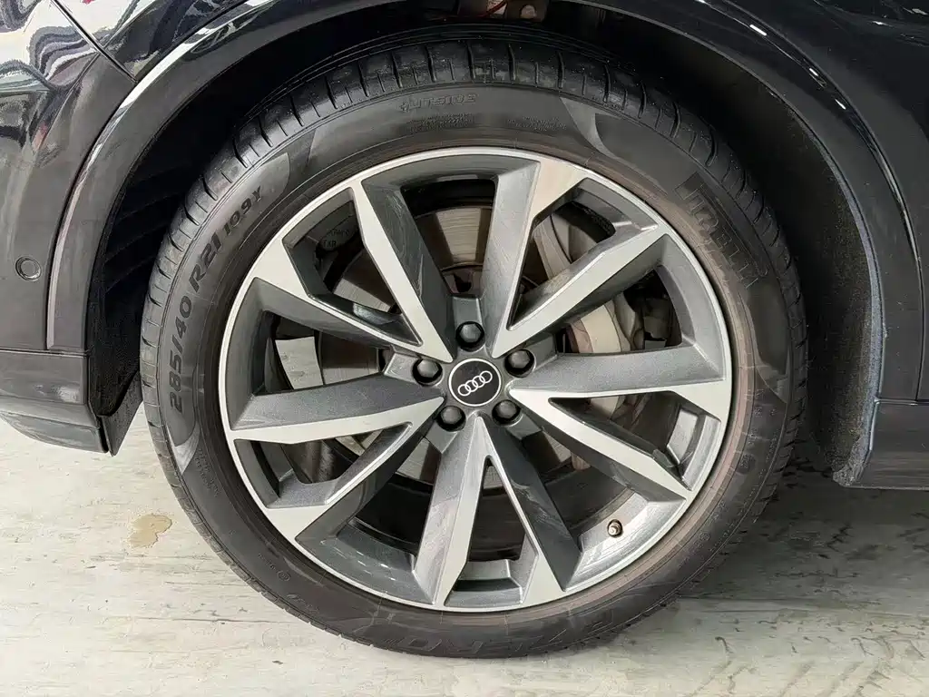 Audi Q7 2021 55 TFSI quattro S line Sport