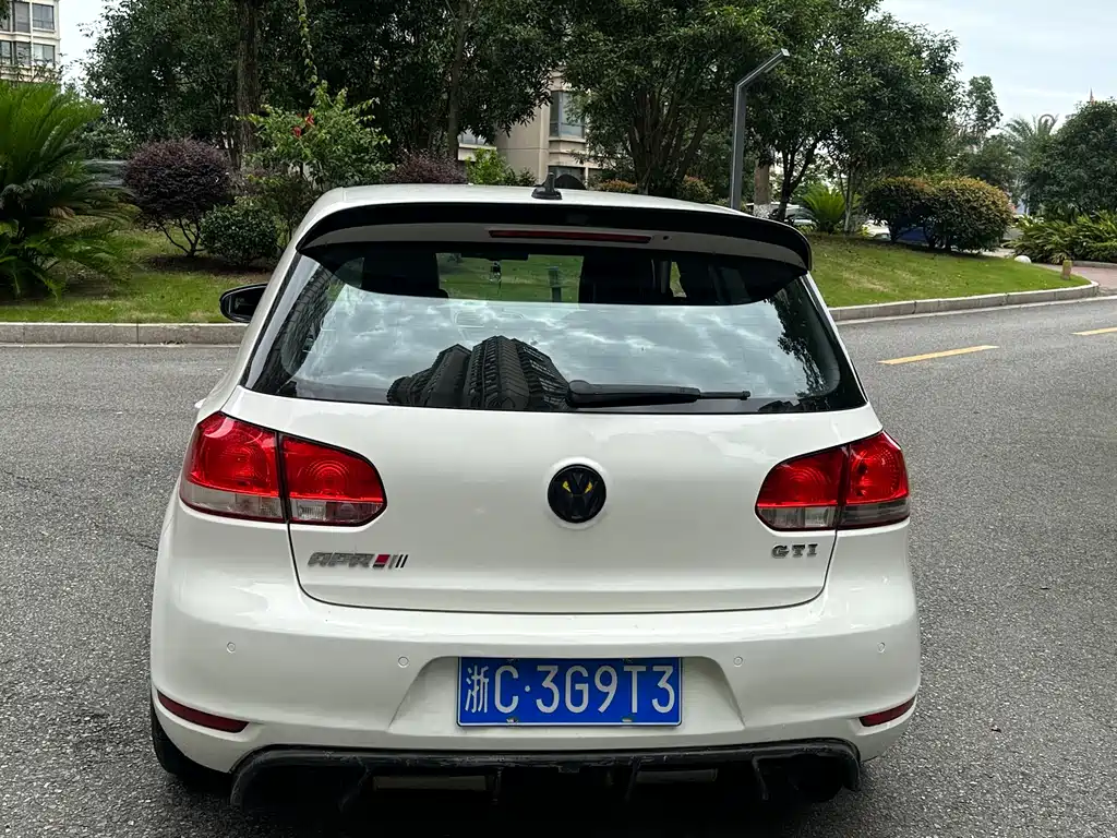 Volkswagen Golf GTI GTI 2011 2.0TSI GTI