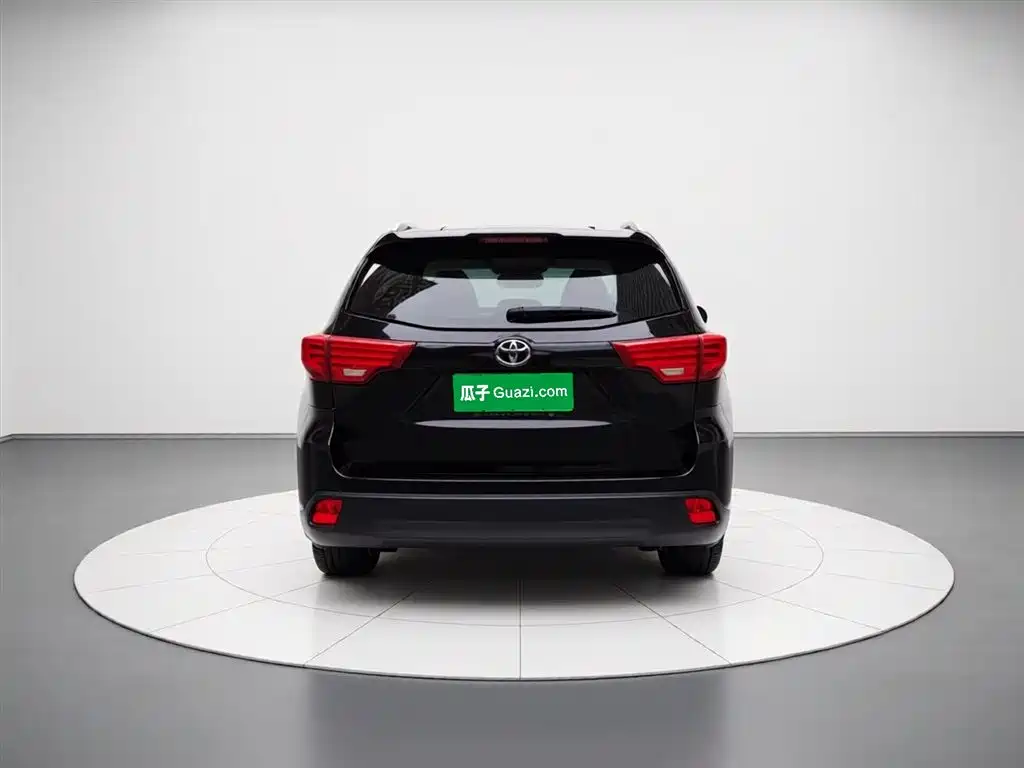 Toyota Highlander 2017 2.0T Luxury 7 мест