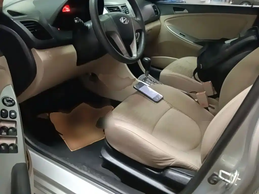 Hyundai Verna — миниатюра 15