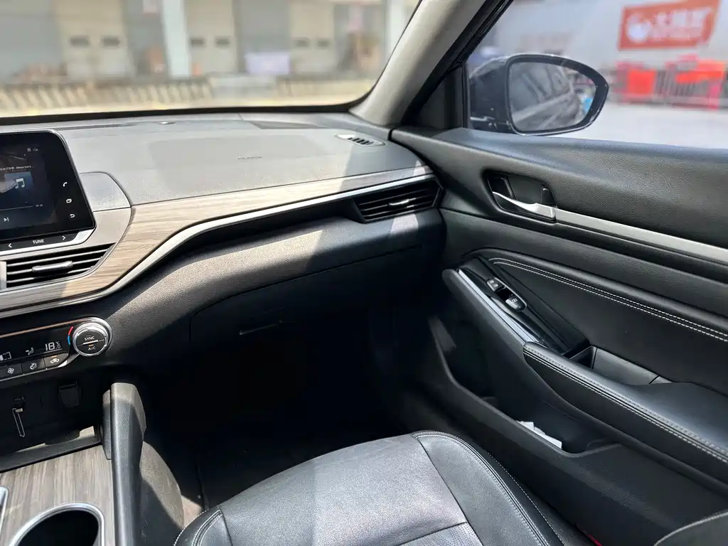 Nissan Teana — миниатюра 14