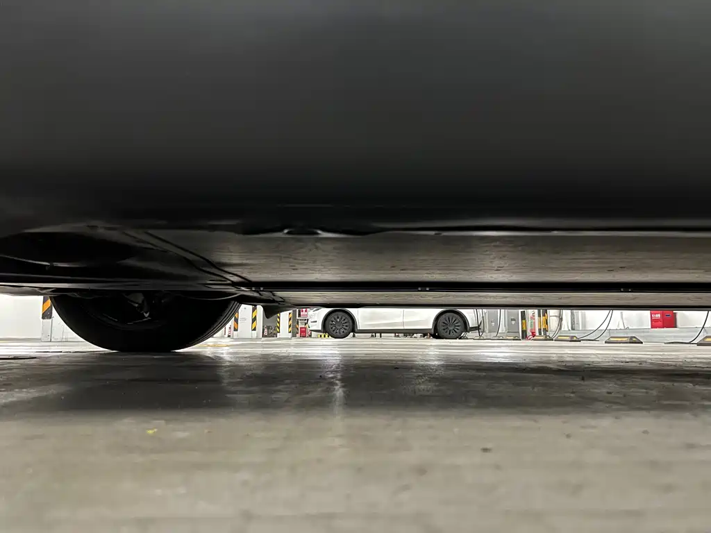 Tesla Model Y — миниатюра 51