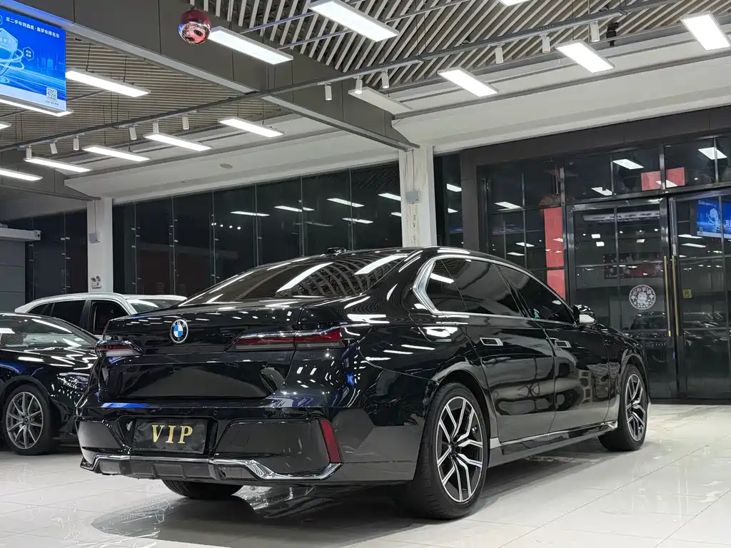 BMW 7 Series 7 2023 735Li M Sport