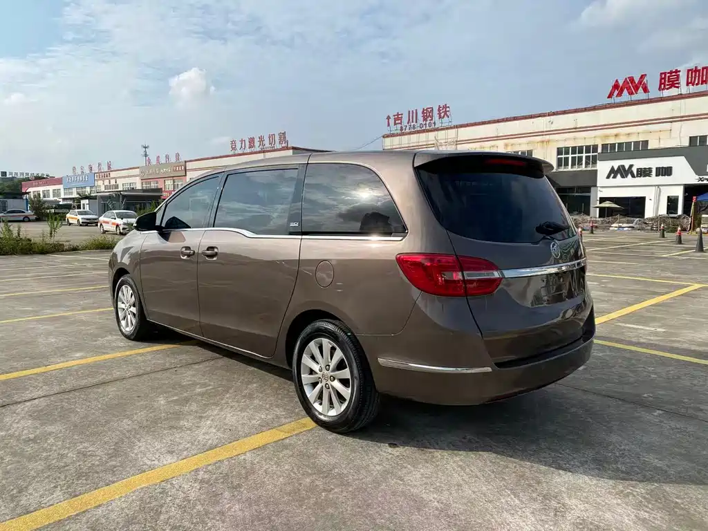 Buick GL8 — миниатюра 18