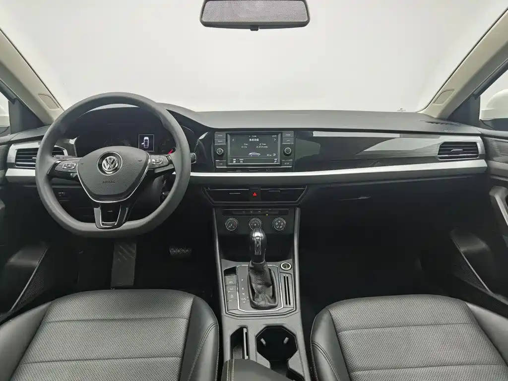 Volkswagen Lavida — миниатюра 5