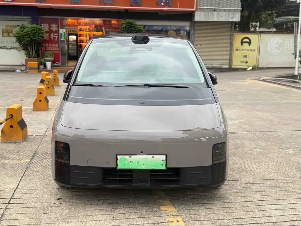 Li Auto Li MEGA — миниатюра 2