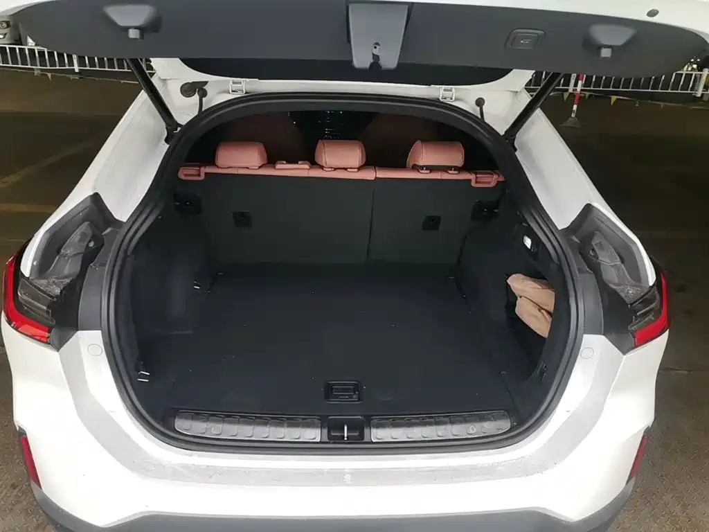 NIO EC6 — миниатюра 19