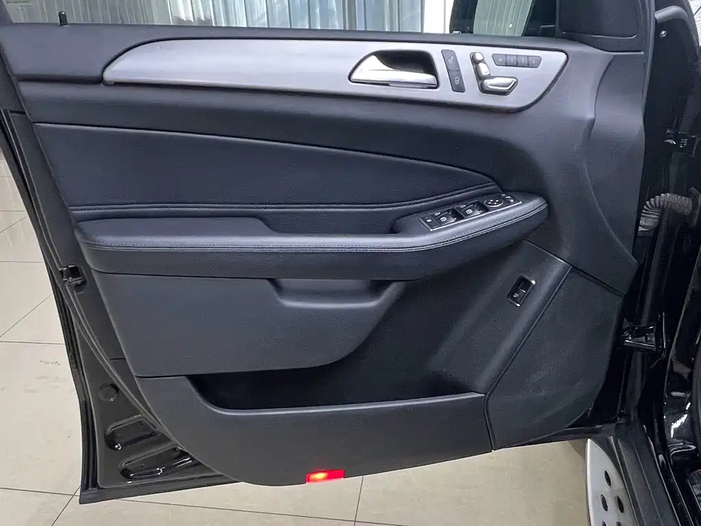 Mercedes-Benz GLE AMG — миниатюра 8
