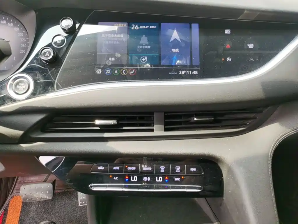 Buick Enclave — миниатюра 13