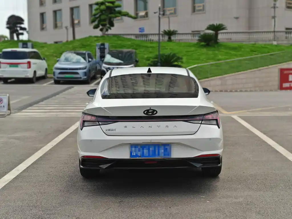Hyundai Elantra 2022 1.5L CVT GLX Elite