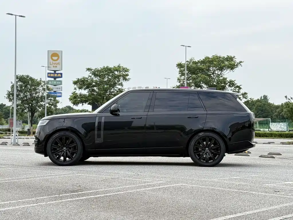Land Rover Range Rover 2024 3.0 L6 400PS Long Wheelbase