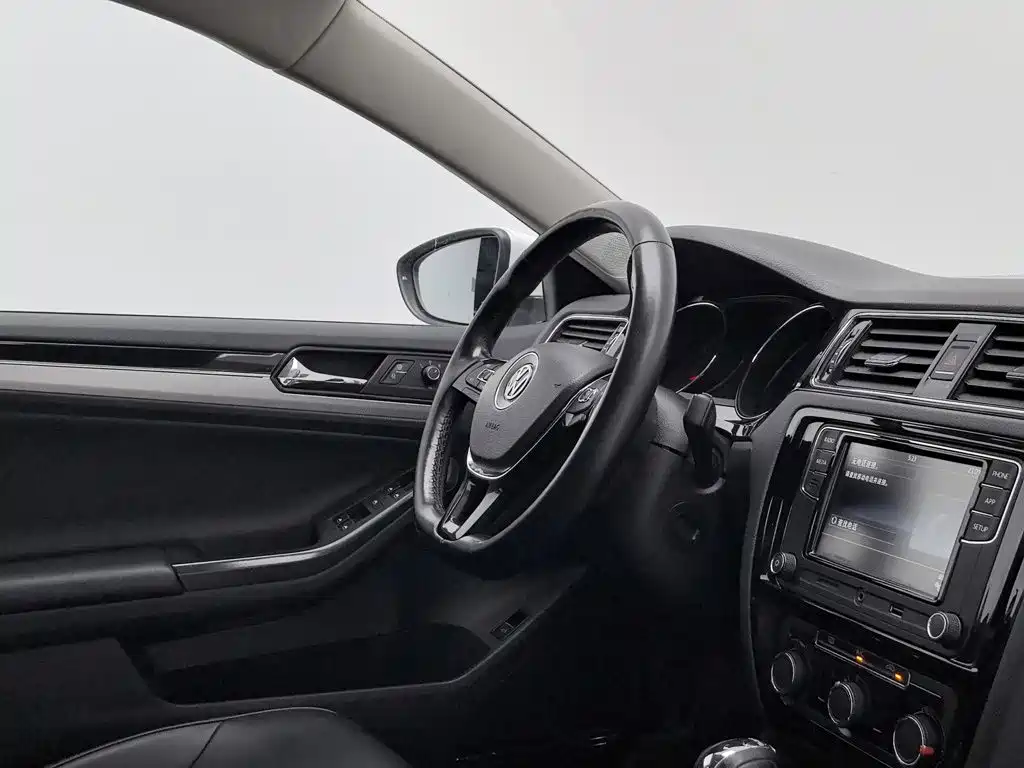 Volkswagen Sagitar — миниатюра 22