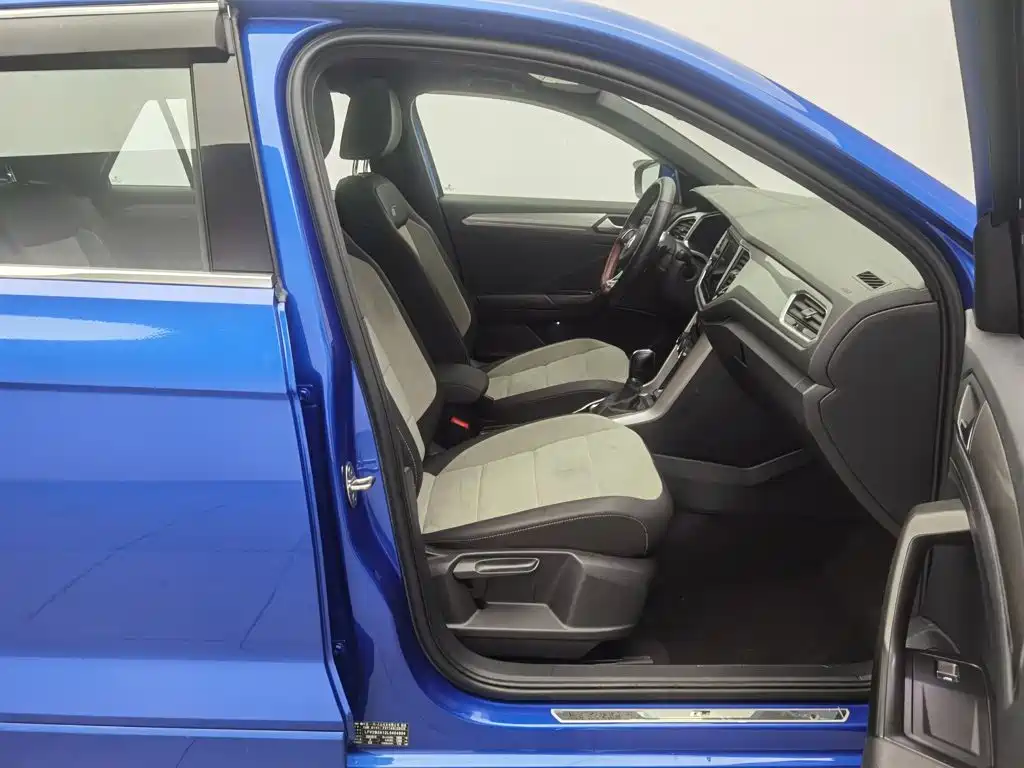 Volkswagen T-Roc — миниатюра 23