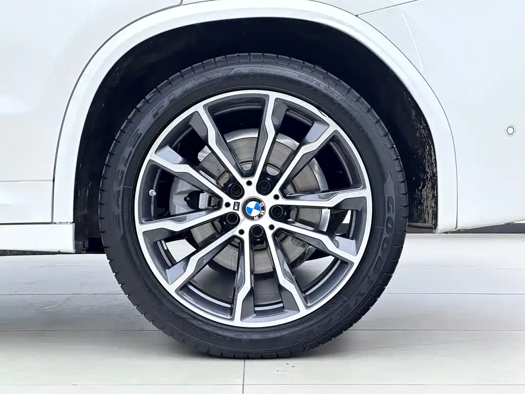 BMW X3 — миниатюра 10