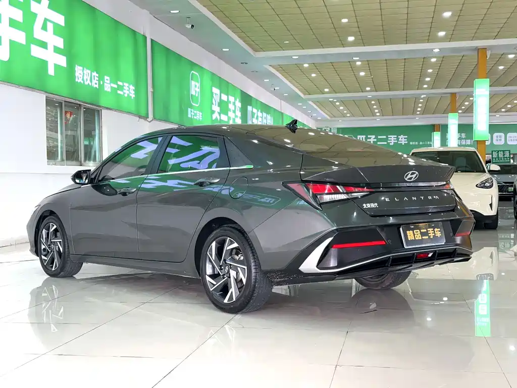Hyundai Elantra — миниатюра 4