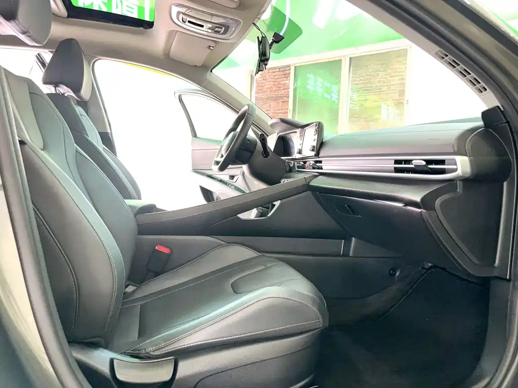 Hyundai Elantra — миниатюра 19