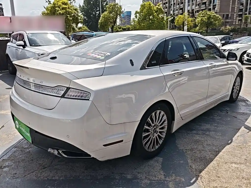Lincoln MKZ — миниатюра 7