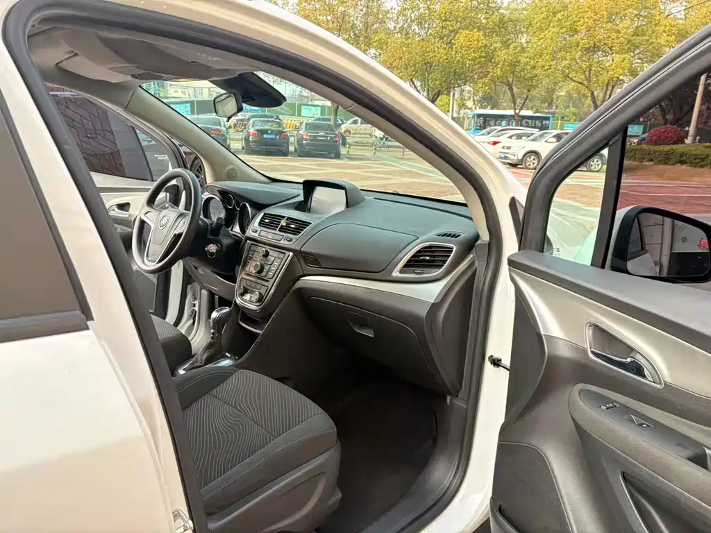 Buick Encore — миниатюра 10