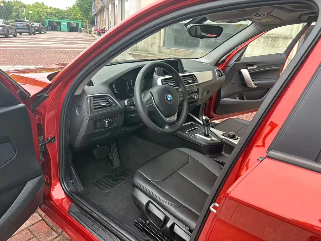 BMW 1 Series (Import) — миниатюра 4