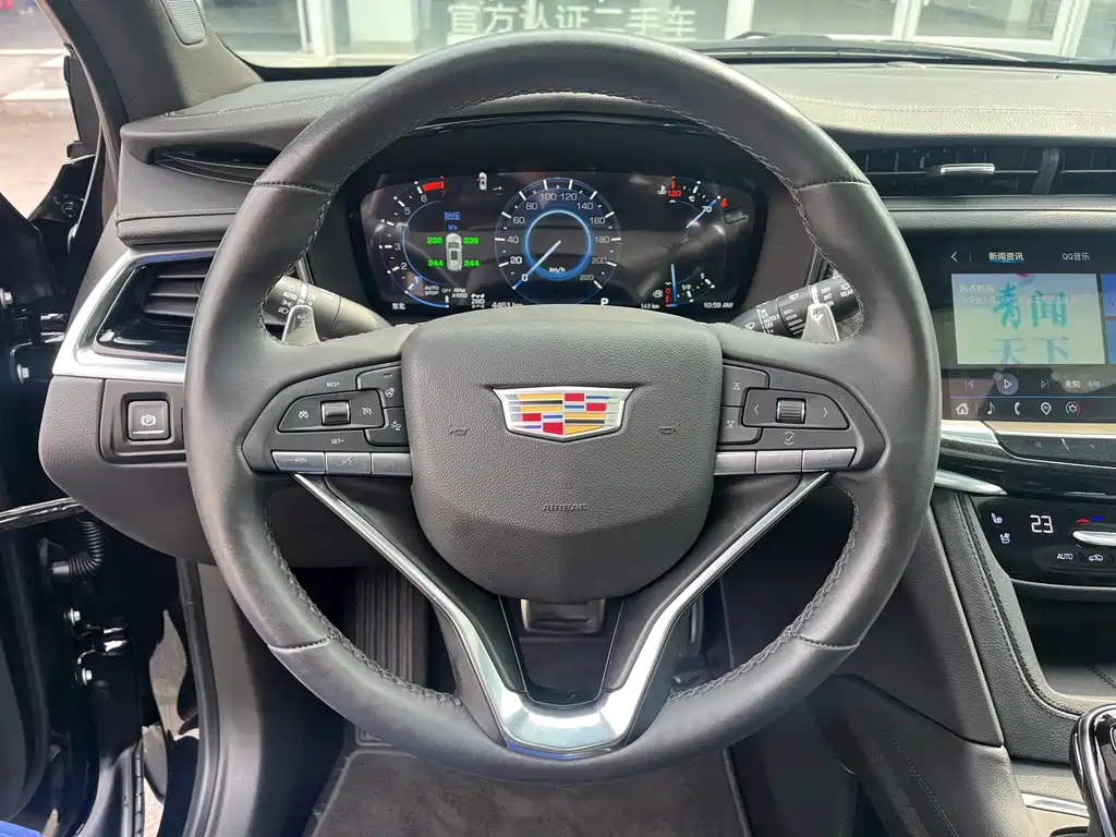 Cadillac XT6 2025 2.0T мест Luxury Executive