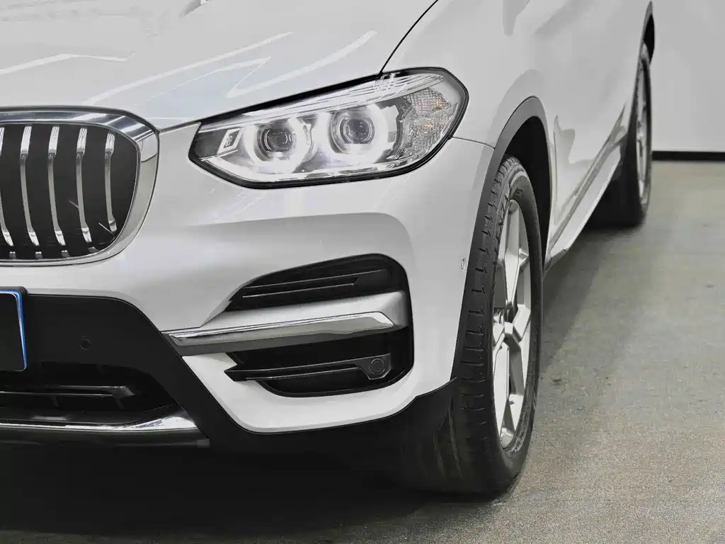 BMW X3 — миниатюра 26