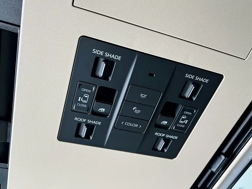 Toyota Alphard — миниатюра 25