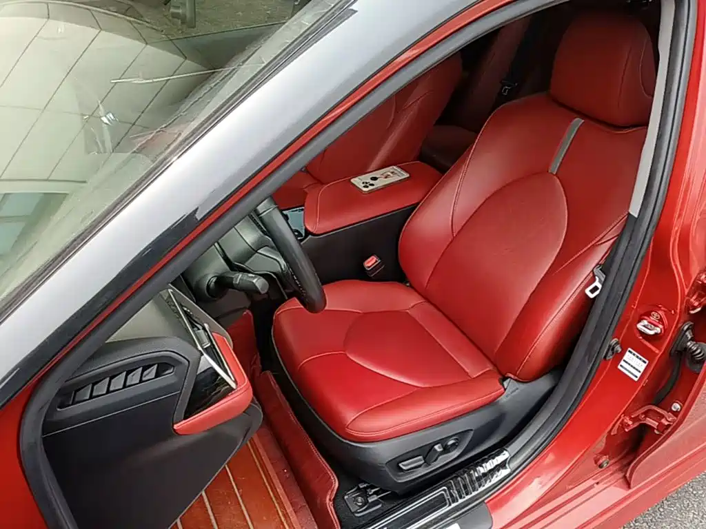 Toyota Camry — миниатюра 15