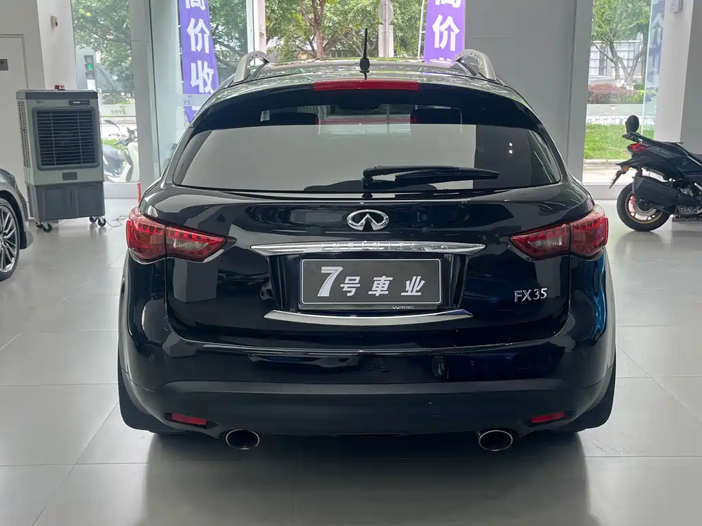 Infiniti FX 2011 FX35