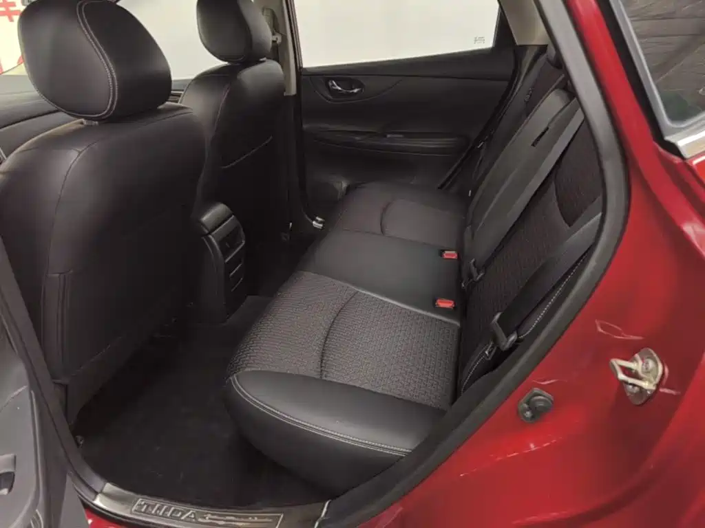 Nissan Tiida — миниатюра 22