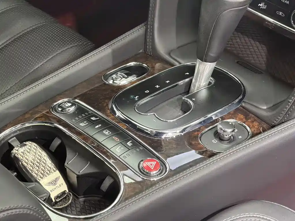 Bentley Flying Spur 2016 4.0T V8 Standard