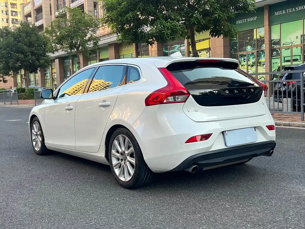 Volvo V40 — миниатюра 3