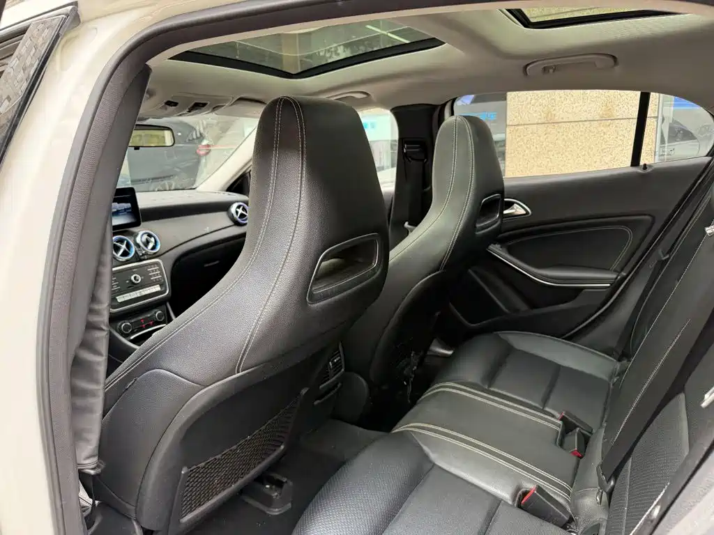 Mercedes-Benz GLA — миниатюра 11