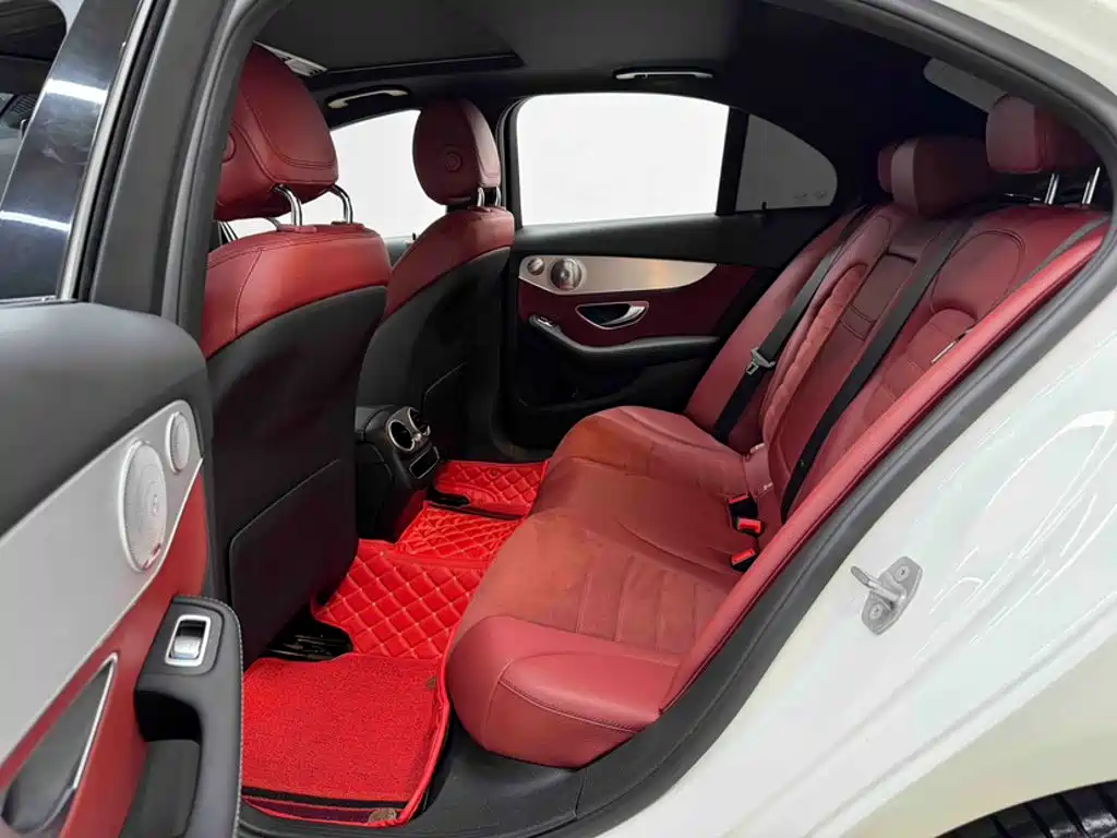 Mercedes-Benz C-Class — миниатюра 2