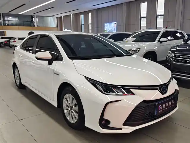 TOYOTA COROLLA 2024