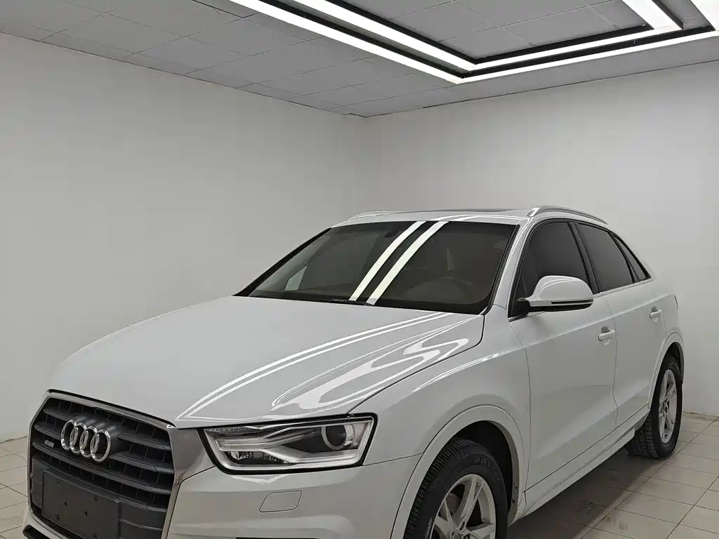 Купить Audi Q3