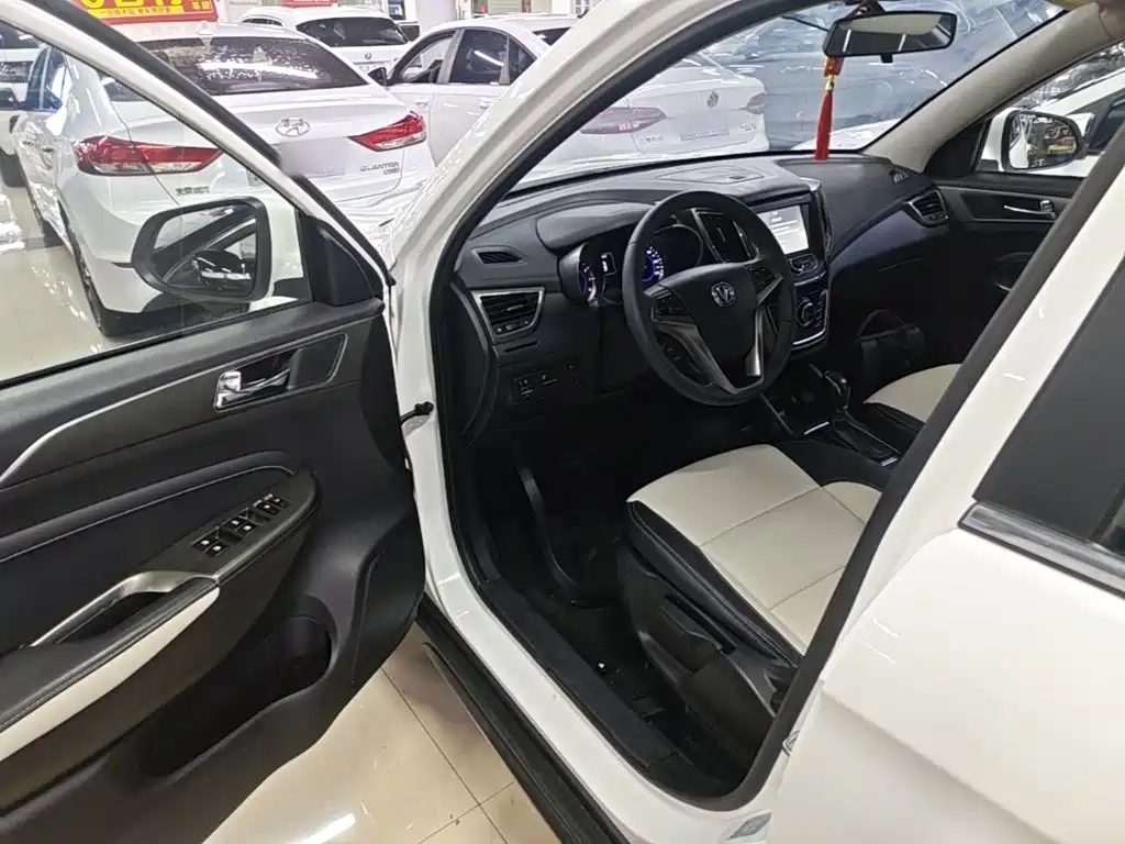 Changan CS35 — миниатюра 16