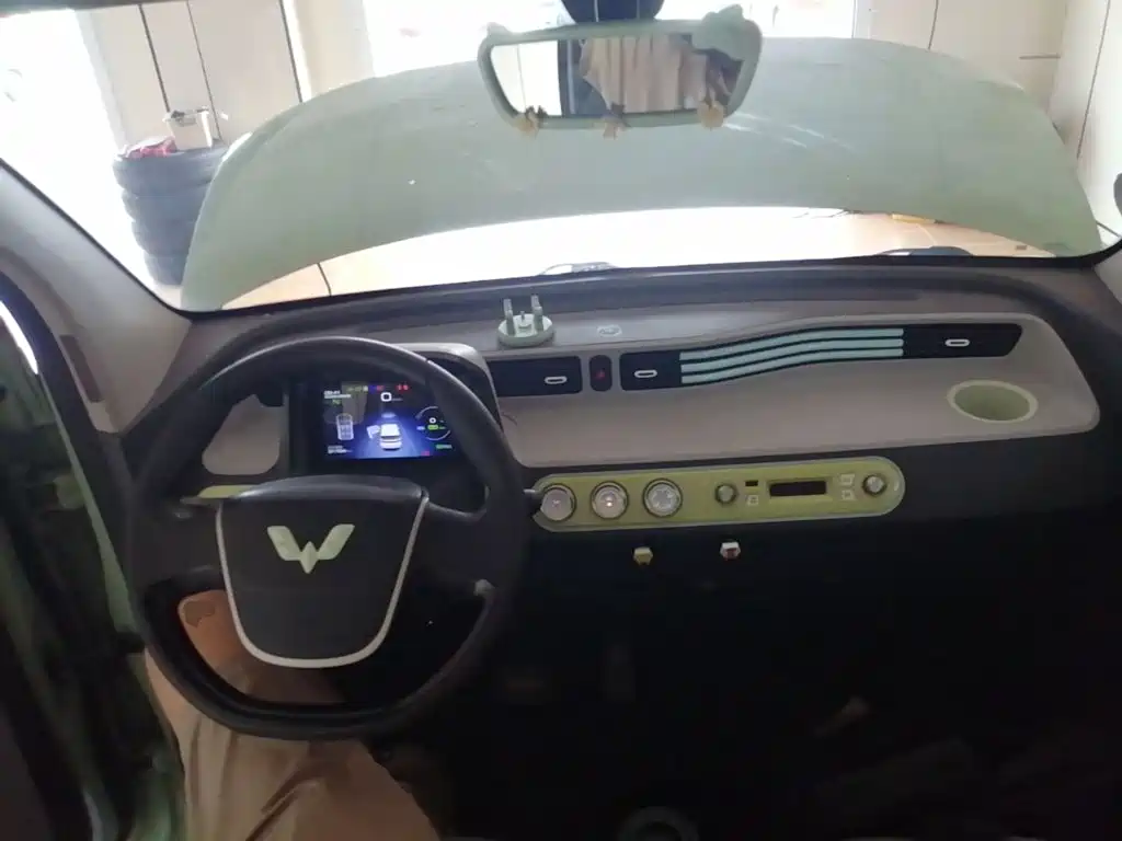 Wuling MINIEV — миниатюра 10