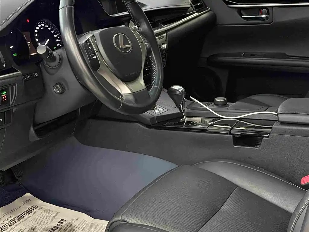 Lexus ES — миниатюра 4