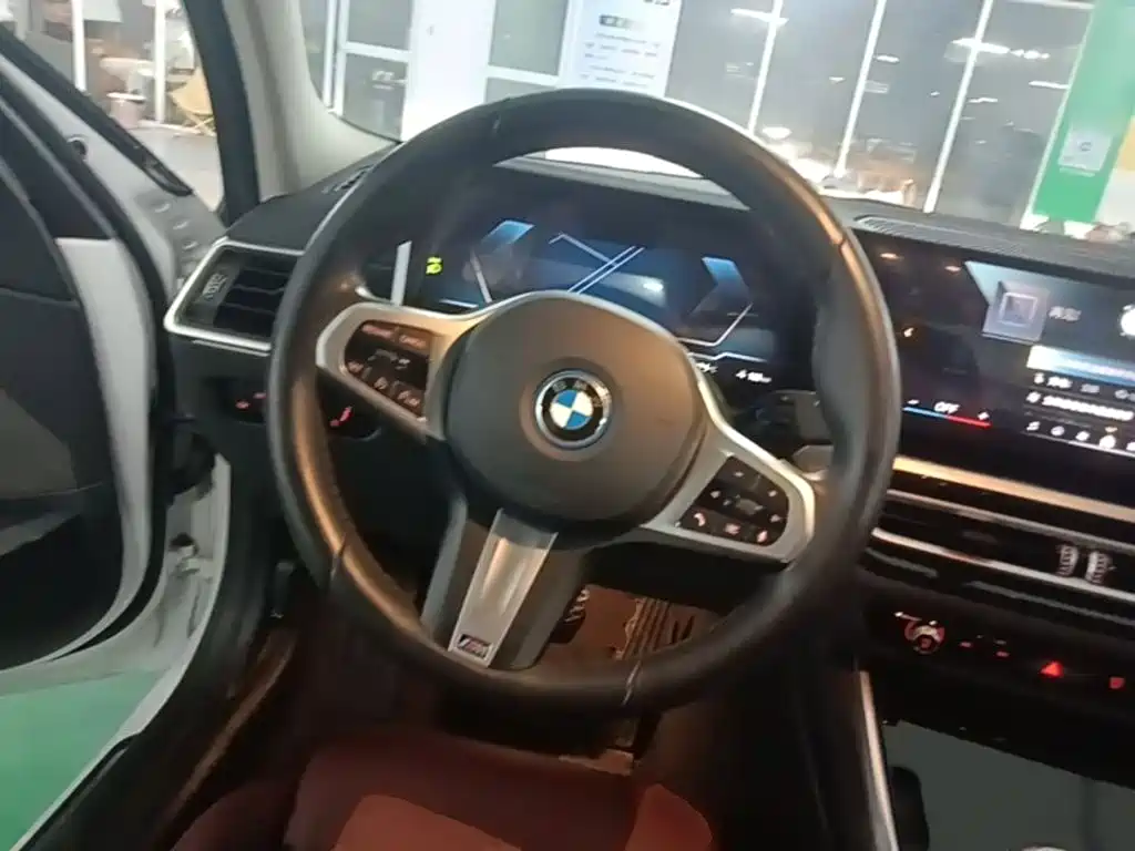 BMW i3 — миниатюра 11