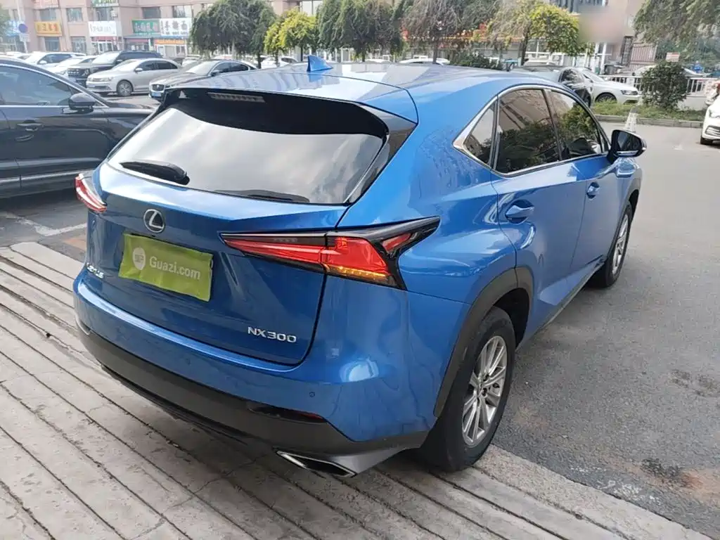 Lexus NX — миниатюра 7