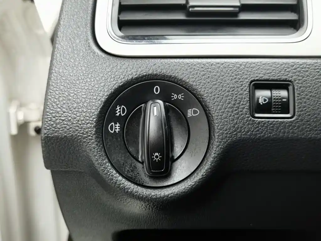 Skoda Rapid Spaceback — миниатюра 21