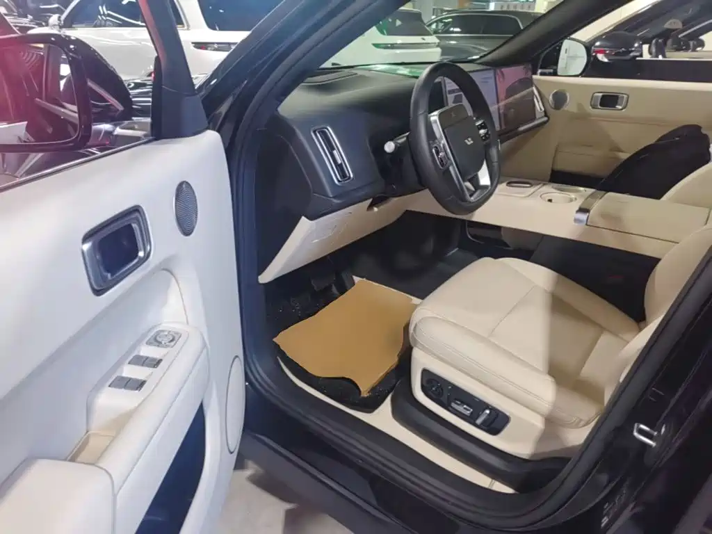 Li Auto Li L8 — миниатюра 16