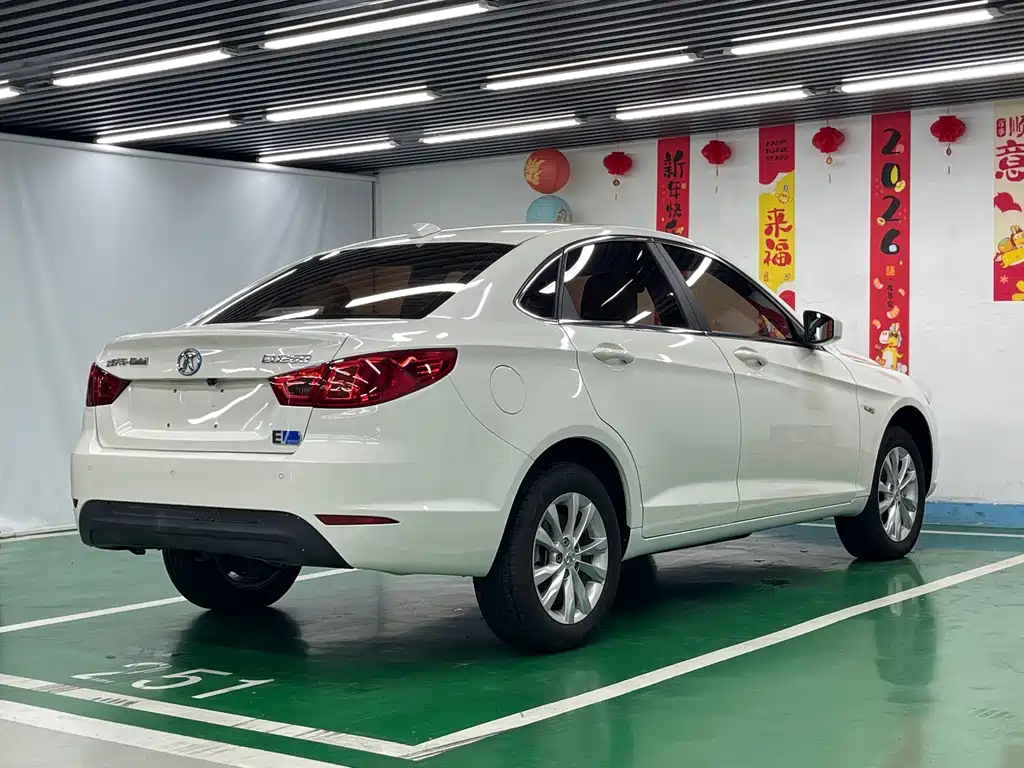 BAIC New Energy EU — миниатюра 5