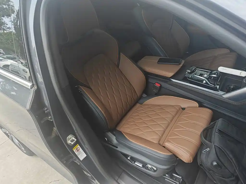 BYD Tang New Energy — миниатюра 25