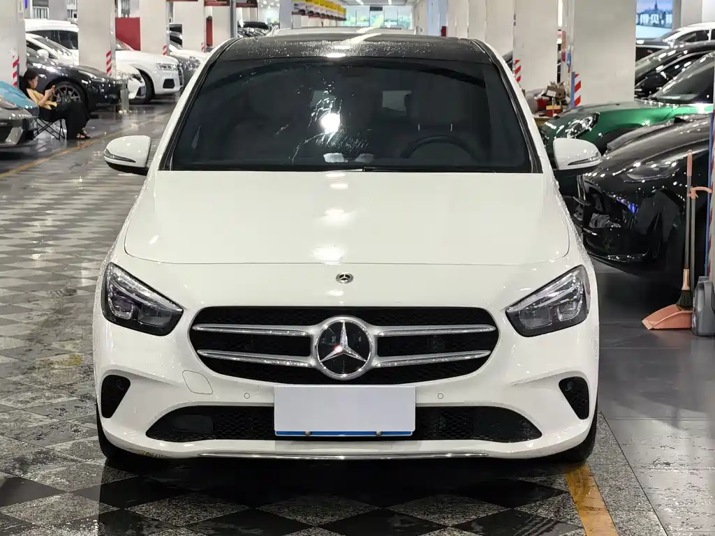 Mercedes-Benz B-Class — миниатюра 2