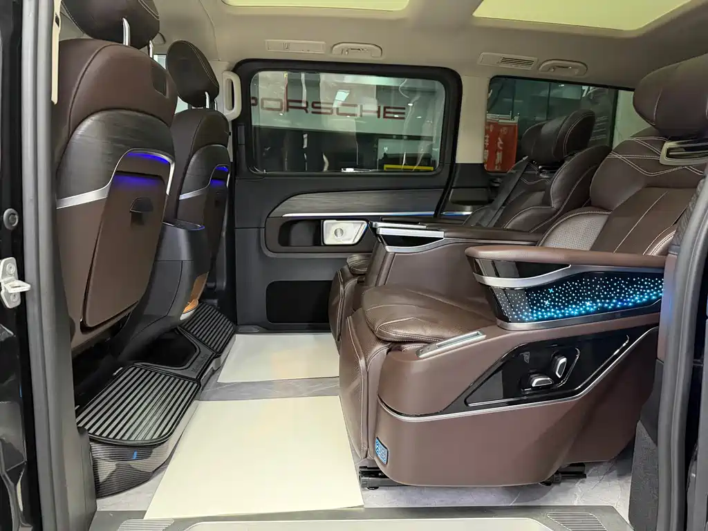 MERCEDES-BENZ V CLASS