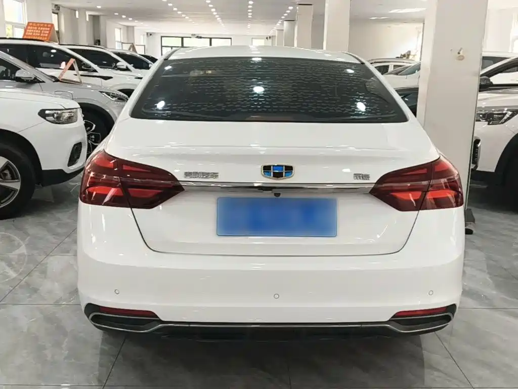 Geely Emgrand — миниатюра 6