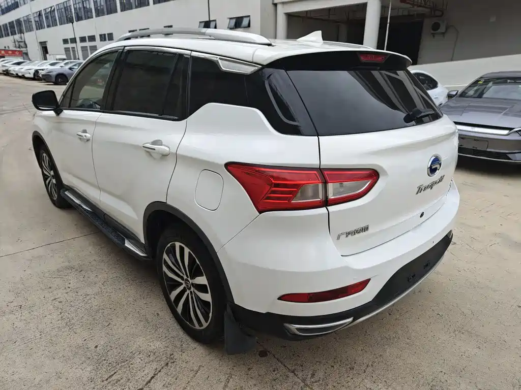 GAC TRUMPCHI GS4 NEW ENERGY